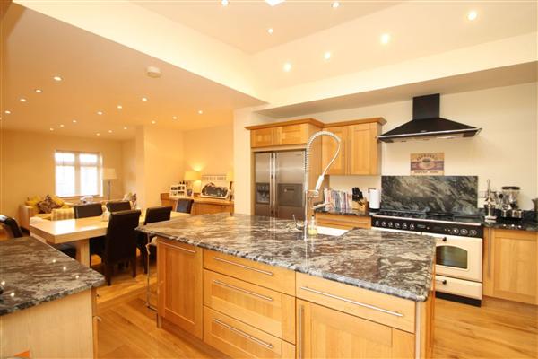 Detached House, 4 bedrooms