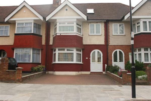 Mid-Terrace House, 4 bedrooms, Freehold