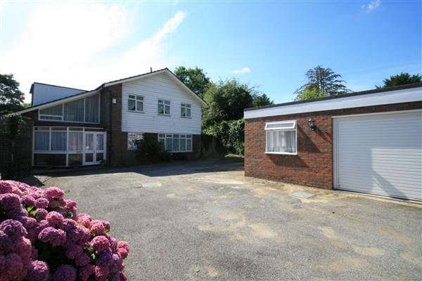 Detached House, 4 bedrooms, Freehold