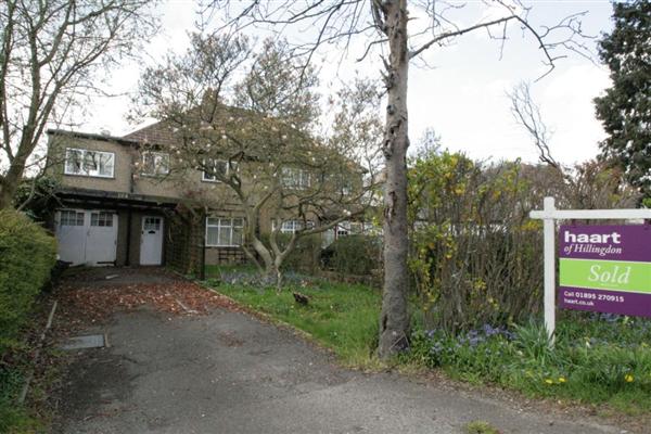 Semi-Detached House, 4 bedrooms