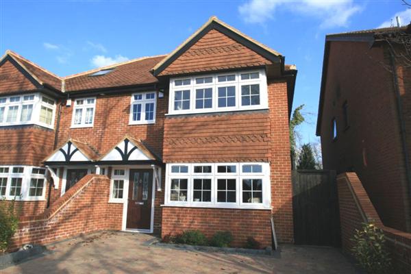 Semi-Detached House, 4 bedrooms, Freehold