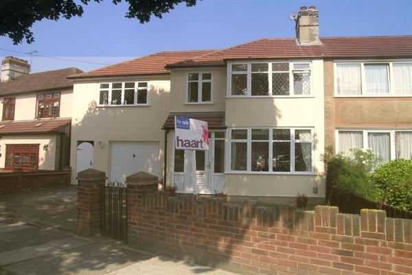 End-of-Terrace House, 4 bedrooms, Freehold