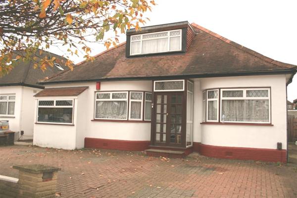 Bungalow, 6 bedrooms, Freehold