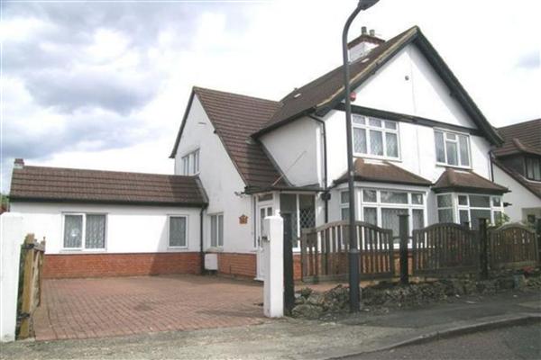 Semi-Detached House, 5 bedrooms