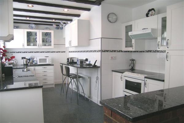 Detached House, 6 bedrooms