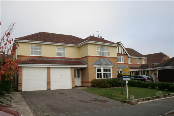 Detached House, 5 bedrooms