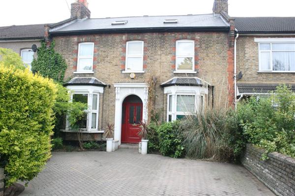 Mid-Terrace House, 5 bedrooms