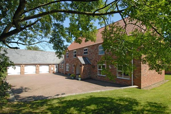 Detached House, 8 bedrooms, Freehold