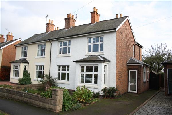 Semi-Detached House, 4 bedrooms