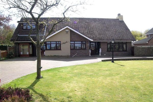 Detached House, 4 bedrooms, Freehold