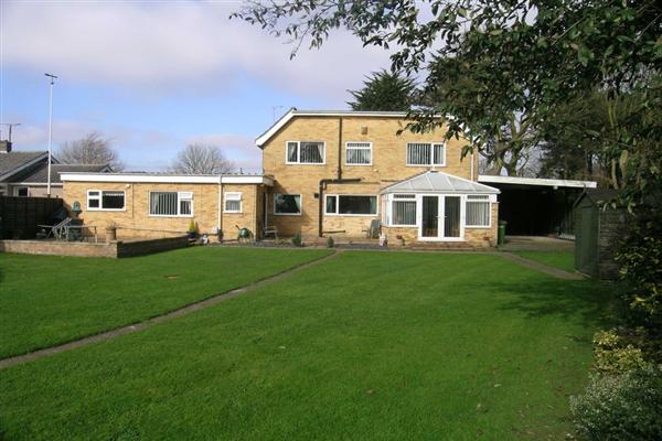 Detached House, 6 bedrooms
