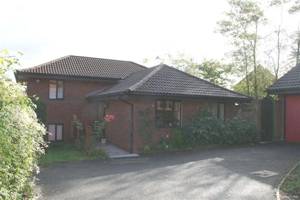 Detached House, 4 bedrooms, Freehold