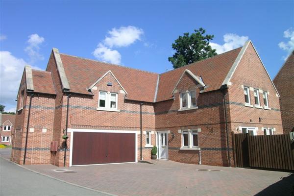 Detached House, 4 bedrooms, Freehold