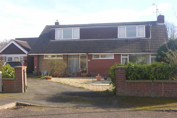 St. Peters Close, Farndon