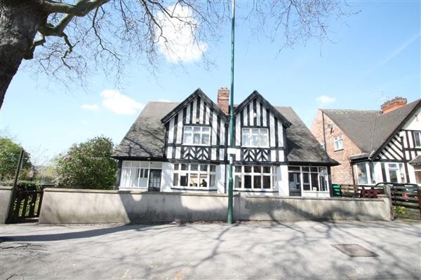 Detached House, 6 bedrooms, Freehold