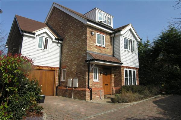 Detached House, 5 bedrooms