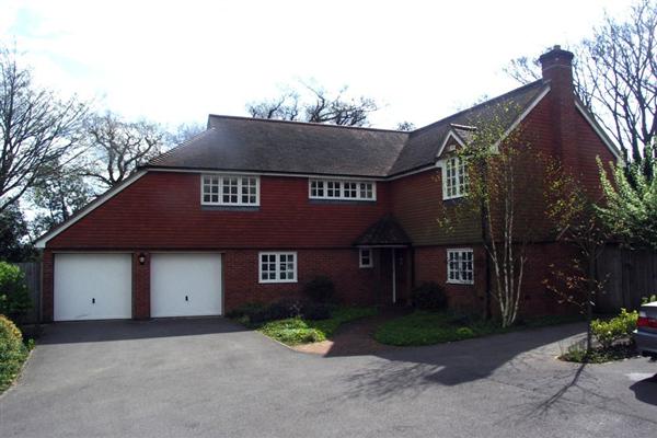 Detached House, 4 bedrooms, Freehold
