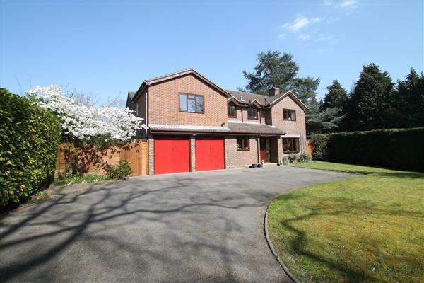 Detached House, 6 bedrooms