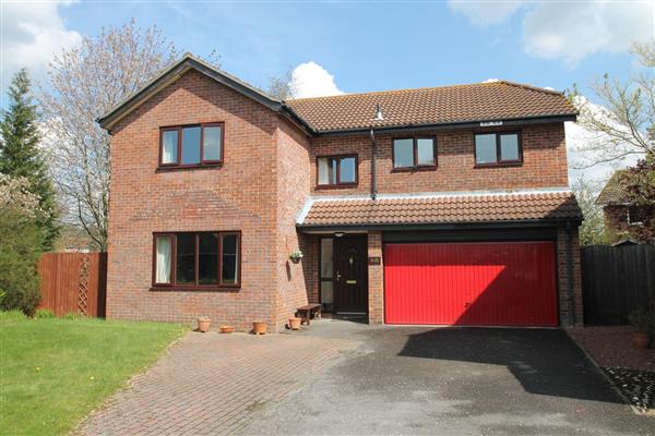 Detached House, 5 bedrooms