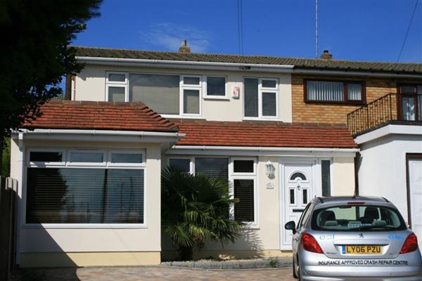 Semi-Detached House, 3 bedrooms, Freehold