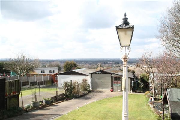 Broadlands Avenue