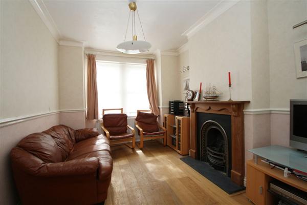 Mid-Terrace House, 2 bedrooms