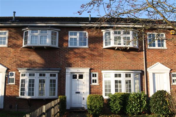 Mid-Terrace House, 3 bedrooms, Freehold