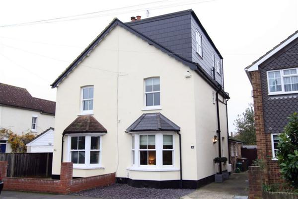 Semi-Detached House, 3 bedrooms, Freehold