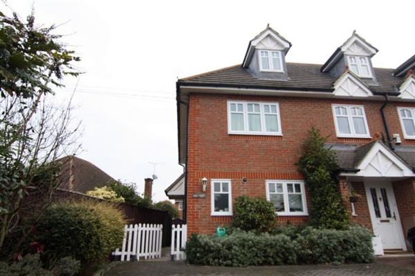 End-of-Terrace House, 3 bedrooms