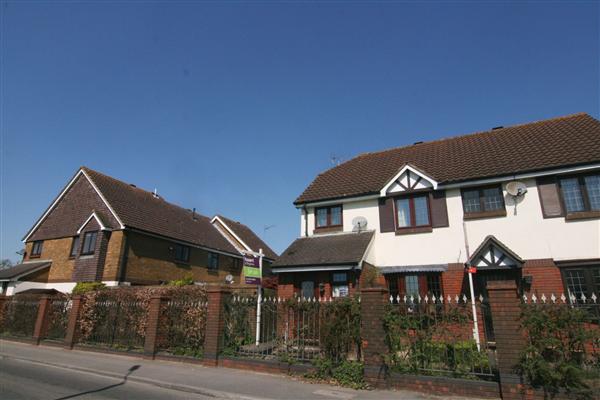 Clerics Walk, Shepperton