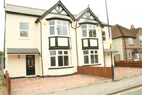 Semi-Detached House, 4 bedrooms