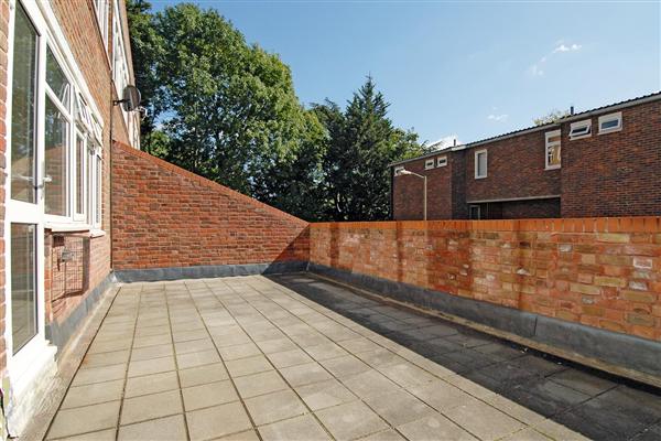 Flat / Apartment, 3 bedrooms, Leasehold