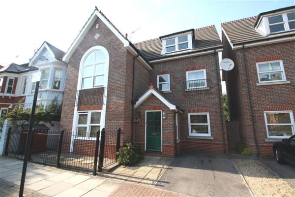 Mid-Terrace House, 4 bedrooms