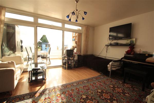 Mid-Terrace House, 3 bedrooms
