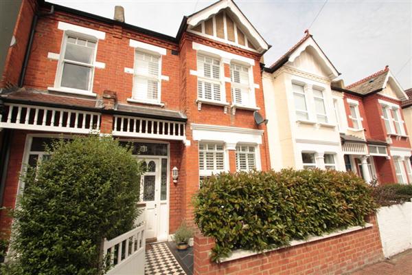Mid-Terrace House, 4 bedrooms