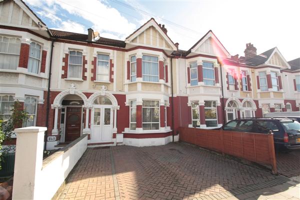 Mid-Terrace House, 4 bedrooms