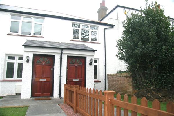 End-of-Terrace House, 2 bedrooms, Freehold