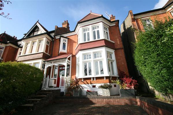 Semi-Detached House, 4 bedrooms, Freehold