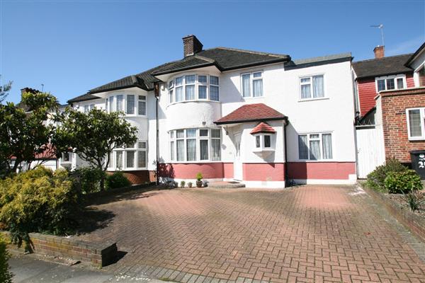 Semi-Detached House, 5 bedrooms