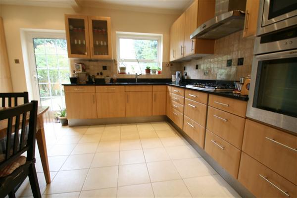Semi-Detached House, 4 bedrooms