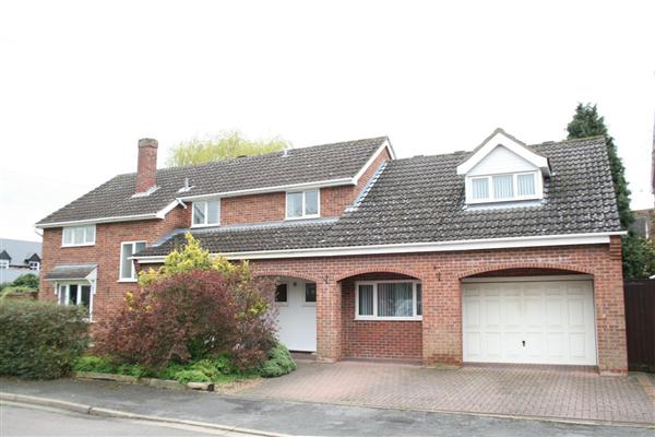 Detached House, 5 bedrooms