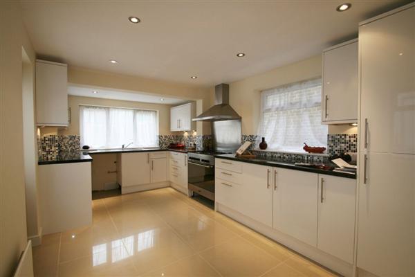 Mid-Terrace House, 3 bedrooms
