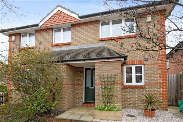 Semi-Detached House, 2 bedrooms