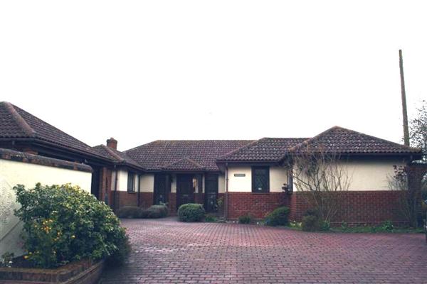 Bungalow, 4 bedrooms, Freehold