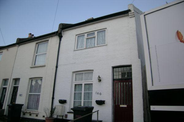 End-of-Terrace House, 4 bedrooms, Freehold