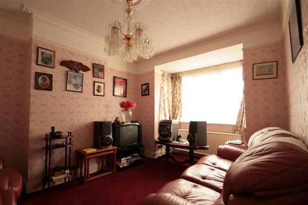 End-of-Terrace House, 3 bedrooms, Freehold