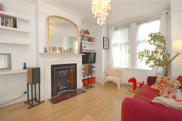 Mid-Terrace House, 5 bedrooms