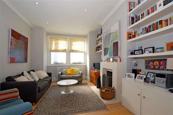 Mid-Terrace House, 3 bedrooms, Freehold
