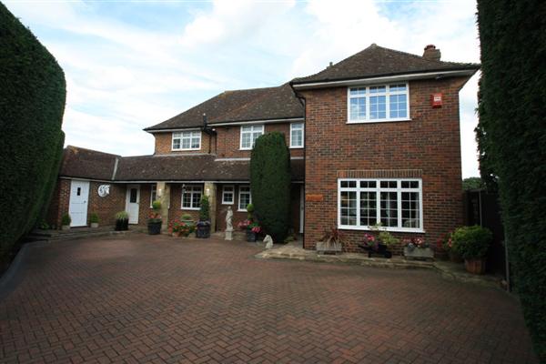Detached House, 5 bedrooms