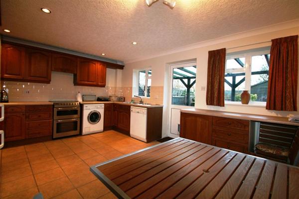 Mid-Terrace House, 3 bedrooms